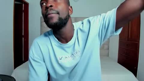 Dylan Taylor online show from November 2025 12:37:01 PM