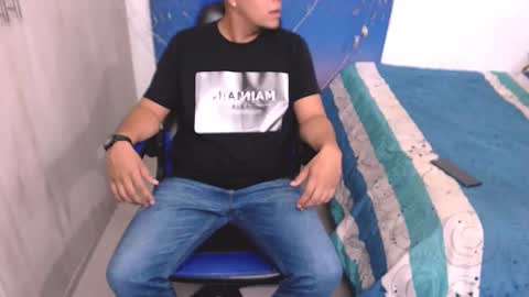 dyllan_cooper1 online show from December 2024 03:15:02 AM