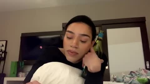 Snapshot of dynasty313 chatting on January 2025 01:38:02 AM Dynasty online show from January 2025 01:38:02 AM