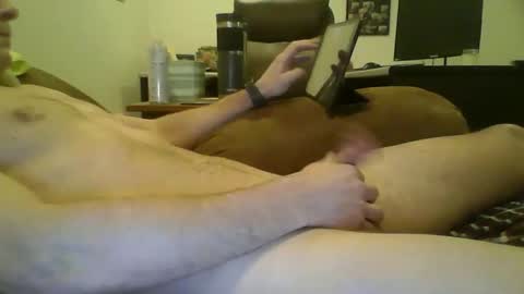 Snapshot of earlthomas00 chatting on February 2025 03:41:02 PM earlthomas00 online show from February 2025 03:41:02 PM