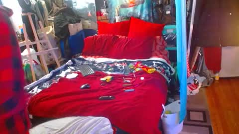 eastbayboy57 online show from December 2025 12:20:01 PM