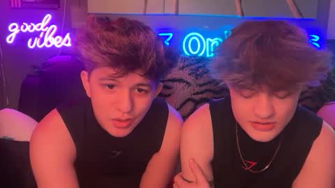 Snapshot of eastinwestin chatting on February 2026 08:37:02 AM eastinwestin online show from February 2026 08:37:02 AM