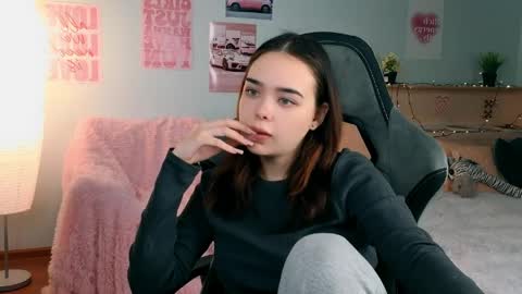 Luna online show from May 2026 07:18:02 PM