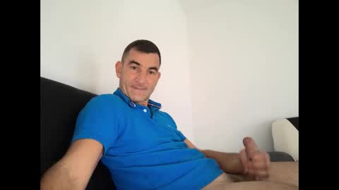 Snapshot of easystyle1 chatting on October 2025 02:40:02 PM Andrew online show from October 2025 02:40:02 PM