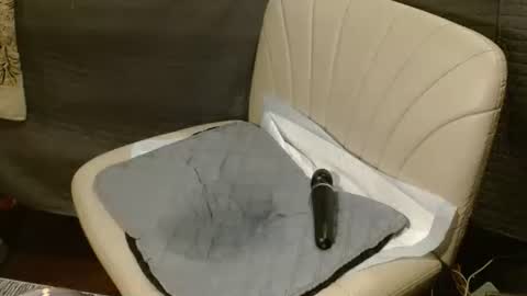 Six online show from November 2025 01:04:02 AM