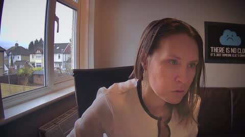 Nadia Ferreira  online show from February 2026 10:22:02 AM