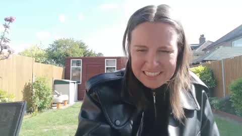 Nadia Ferreira  online show from April 2026 09:26:02 AM