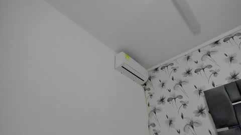 Snapshot of ebanolily chatting on February 2026 01:28:02 PM ebanolily online show from February 2026 01:28:02 PM