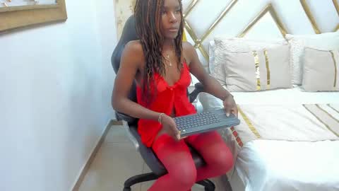 ebonnyshantall online show from June 2026 12:41:01 PM