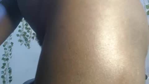 Snapshot of ebony_choco2 chatting on January 2025 05:45:01 PM ebony choco2 online show from January 2025 05:45:01 PM