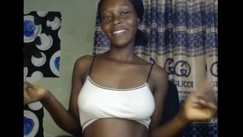 Snapshot of ebony_dark_melaninqueen chatting on September 2025 03:12:02 PM vicky online show from September 2025 03:12:02 PM