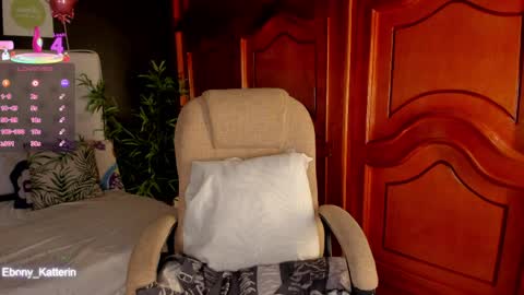 ebony_katterin online show from April 2026 01:41:01 PM