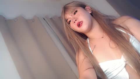 YUMI SMITH online show from December 2025 12:48:01 AM