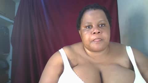 ebony_magixs online show from October 2025 05:13:01 PM