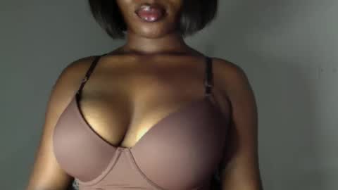 delilah online show from April 2026 07:03:02 PM