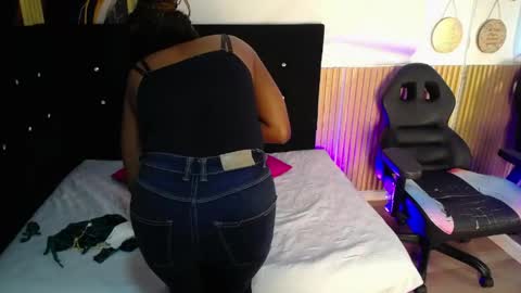 ebony_rizon online show from June 2026 01:13:01 PM
