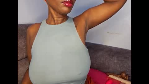 Ebony Melanie online show from September 2025 10:04:01 PM
