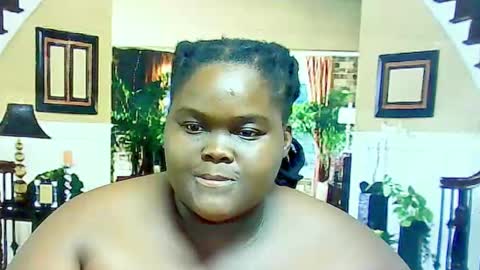 Snapshot of ebonyhotbuns4u2luv chatting on February 2025 10:24:02 AM ebonyhotbuns4u2luv online show from February 2025 10:24:02 AM