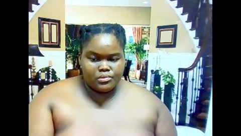 Snapshot of ebonyhotbuns4u2luv chatting on February 2025 07:03:01 AM ebonyhotbuns4u2luv online show from February 2025 07:03:01 AM