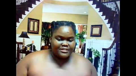 Snapshot of ebonyhotbuns4u2luv chatting on February 2025 07:07:01 AM ebonyhotbuns4u2luv online show from February 2025 07:07:01 AM