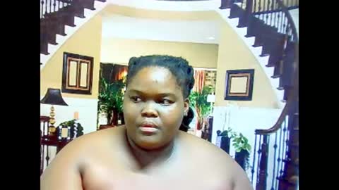 Snapshot of ebonyhotbuns4u2luv chatting on February 2025 10:39:01 AM ebonyhotbuns4u2luv online show from February 2025 10:39:01 AM