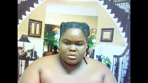 Snapshot of ebonyhotbuns4u2luv chatting on February 2025 09:53:02 AM ebonyhotbuns4u2luv online show from February 2025 09:53:02 AM