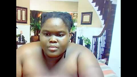 Snapshot of ebonyhotbuns4u2luv chatting on February 2025 12:59:01 PM ebonyhotbuns4u2luv online show from February 2025 12:59:01 PM