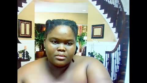Snapshot of ebonyhotbuns4u2luv chatting on February 2025 10:50:01 PM ebonyhotbuns4u2luv online show from February 2025 10:50:01 PM