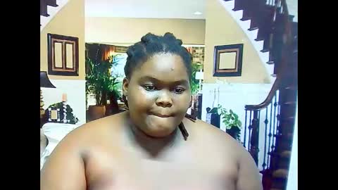 Snapshot of ebonyhotbuns4u2luv chatting on March 2025 10:11:02 AM ebonyhotbuns4u2luv online show from March 2025 10:11:02 AM