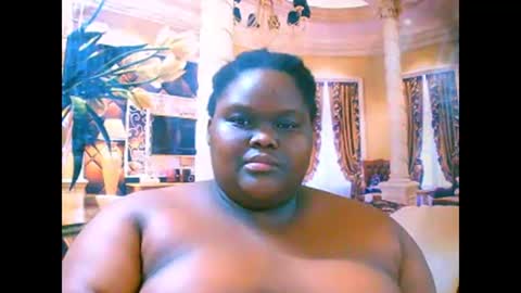 Snapshot of ebonyhotbuns4u2luv chatting on September 2025 09:49:02 PM ebonyhotbuns4u2luv online show from September 2025 09:49:02 PM