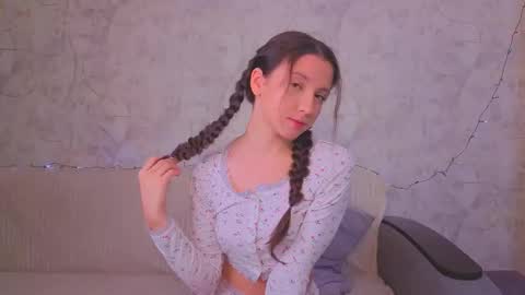 Milly online show from December 2025 03:45:02 AM