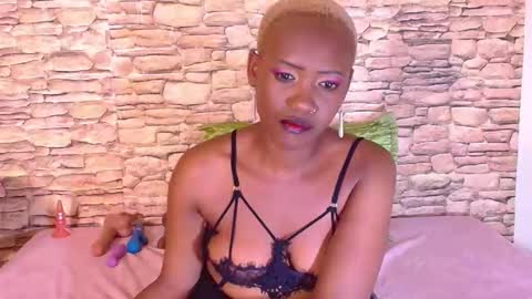Snapshot of ebonyolive69 chatting on October 2025 09:37:02 PM Cindy online show from October 2025 09:37:02 PM