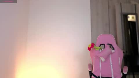 Colette online show from November 2025 06:35:02 AM