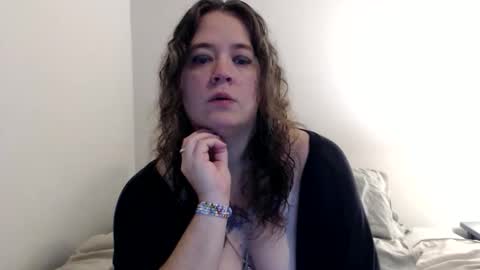 Weird Echo online show from October 2025 10:32:02 PM