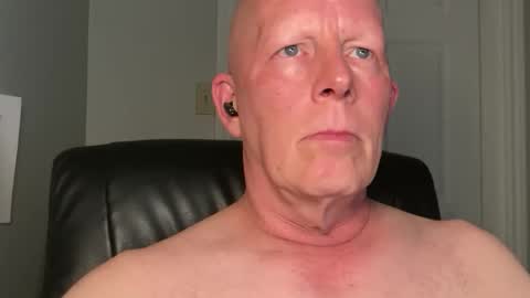 Snapshot of eddygl1968 chatting on September 2025 02:11:01 AM Eddy online show from September 2025 02:11:01 AM