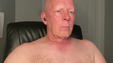 Snapshot of eddygl1968 chatting on September 2025 01:39:02 AM Eddy online show from September 2025 01:39:02 AM