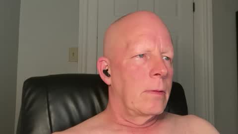 Snapshot of eddygl1968 chatting on September 2025 02:46:01 AM Eddy online show from September 2025 02:46:01 AM