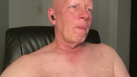 Snapshot of eddygl1968 chatting on September 2025 03:11:01 AM Eddy online show from September 2025 03:11:01 AM