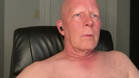 Snapshot of eddygl1968 chatting on October 2025 02:29:01 AM Eddy online show from October 2025 02:29:01 AM