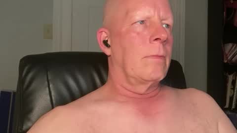 Snapshot of eddygl1968 chatting on October 2025 01:39:01 AM Eddy online show from October 2025 01:39:01 AM