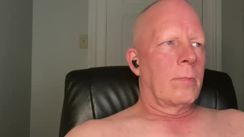 Snapshot of eddygl1968 chatting on October 2025 02:01:01 AM Eddy online show from October 2025 02:01:01 AM