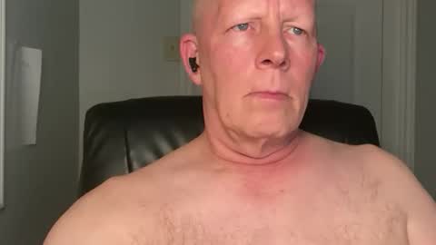 Snapshot of eddygl1968 chatting on October 2025 02:36:02 AM Eddy online show from October 2025 02:36:02 AM