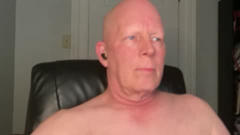 Snapshot of eddygl1968 chatting on November 2025 03:08:02 AM Eddy online show from November 2025 03:08:02 AM