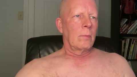 Snapshot of eddygl1968 chatting on November 2025 04:01:02 AM Eddy online show from November 2025 04:01:02 AM