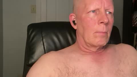 Snapshot of eddygl1968 chatting on November 2025 05:39:01 AM Eddy online show from November 2025 05:39:01 AM