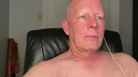 Snapshot of eddygl1968 chatting on November 2025 03:17:02 AM Eddy online show from November 2025 03:17:02 AM