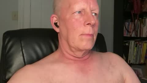 Snapshot of eddygl1968 chatting on December 2025 03:45:02 AM Eddy online show from December 2025 03:45:02 AM