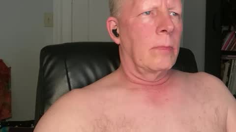 Snapshot of eddygl1968 chatting on December 2025 03:15:01 AM Eddy online show from December 2025 03:15:01 AM