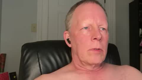 Snapshot of eddygl1968 chatting on January 2026 03:00:02 AM Eddy online show from January 2026 03:00:02 AM