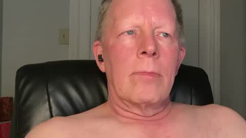 Snapshot of eddygl1968 chatting on February 2026 03:27:02 AM Eddy online show from February 2026 03:27:02 AM